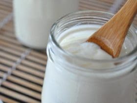 12 Recettes beauté à faire avec un yaourt nature