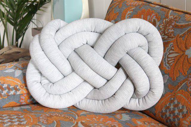 Un coussin noeud DIY