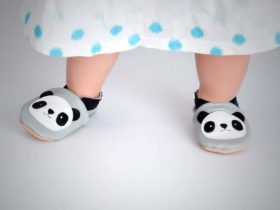 Comment choisir les premières chaussures de bébé