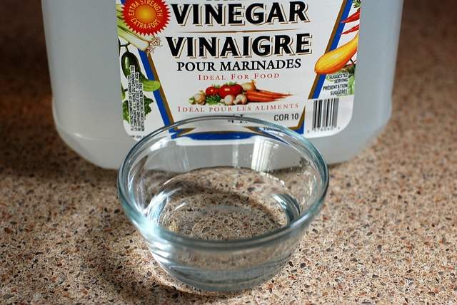 du vinaigre blanc pour nettoyer sans produits chimiques