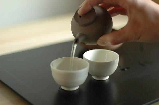 cérémonie du thé japonaise boire du thé vert