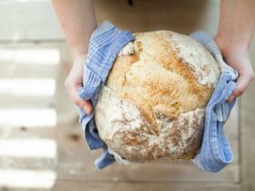 Comment préparer du pain maison au four sans machine
