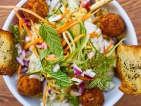 Les erreurs à ne pas commettre quand on compose une salade healthy