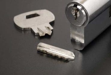 Comment sortir une clef cassée dans une serrure