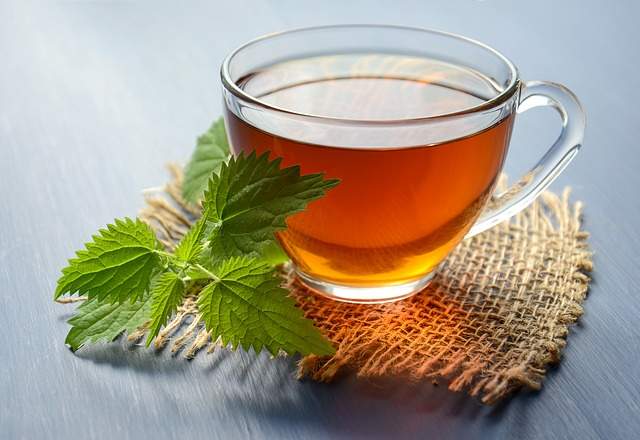 Tisane anti allergie à l'ortie, menthe et mélisse