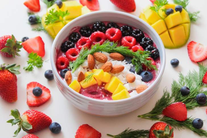 smoothie bowl de fruits santé alcalinisant