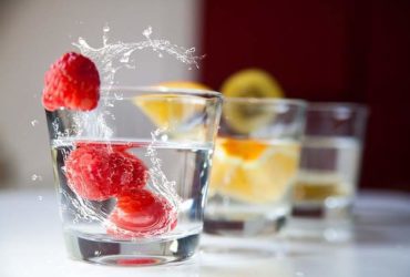 10 astuces pour boire plus d'eau et rester hydraté hiver comme été