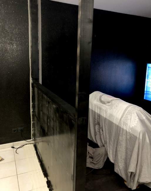 Peindre la structure de la séparation entre cuisine et salon