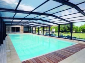 Les avantages d'un abri de piscine