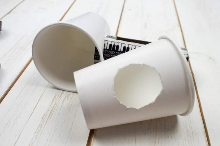 découpage avec les ciseaux