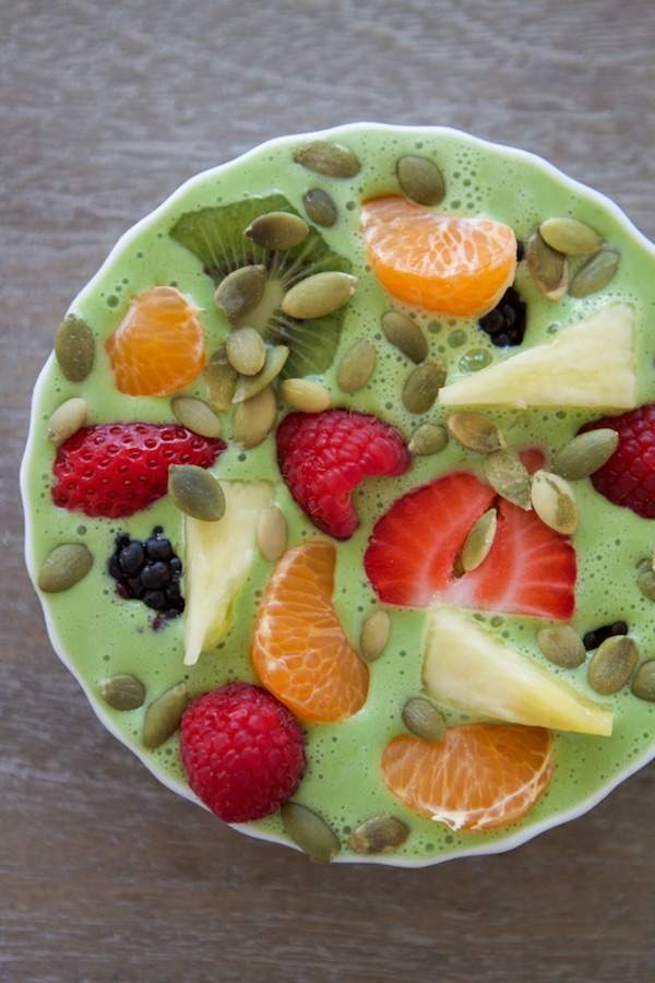 Bol de smoothie vert pour enfants