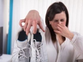 10 solutions pour éliminer les mauvaises odeurs dans les chaussures