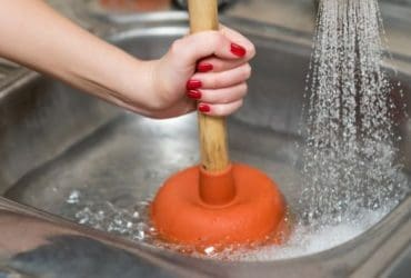 5 méthodes pour déboucher un évier