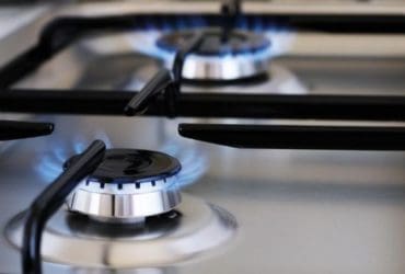 Comment nettoyer les brûleurs à gaz de la cuisinière ?