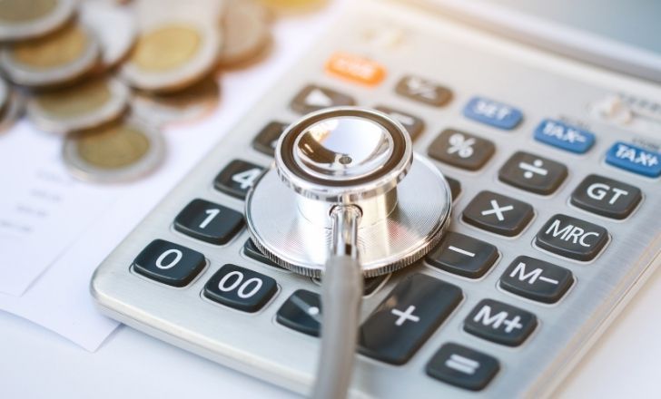 5 astuces pour payer moins cher l'assurance maladie