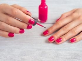 9 Astuces pour faire sécher son vernis à ongles rapidement