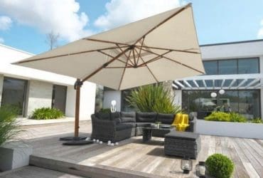 Parasol déporté : un bon choix pour rester à l'ombre !