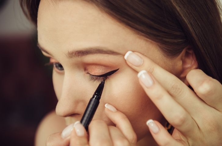 Comment réussir un trait d'eyeliner ?