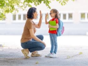 Il change d'école : comment aider son enfant à passer le cap ?