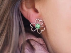 Comment nettoyer ses boucles d'oreilles ?