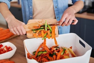 Comment utiliser les parties “inutiles” des légumes ?