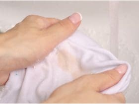 Détachants naturels à utiliser avant le lavage en machine