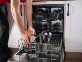 Comment nettoyer efficacement son lave-vaisselle ?