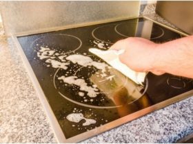 Comment nettoyer une plaque de cuisson vitrocéramique