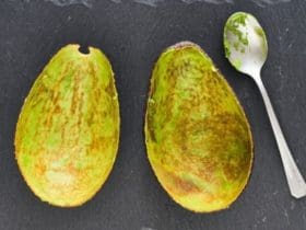 6 bonnes raisons de ne plus jeter la peau de l'avocat