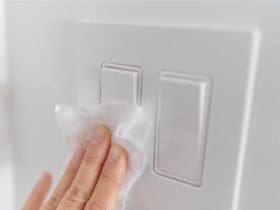 Comment nettoyer un interrupteur pour qu'il soit comme neuf
