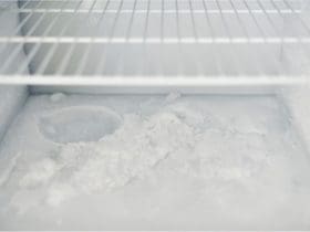 Comment dégivrer un congélateur en moins de 10 minutes