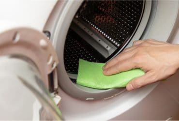 Éliminer les moisissures sur le joint de la machine à laver