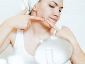 Qu'est ce qui provoque l'apparition des points noirs