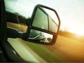 Comment éviter les dangers de l'angle mort