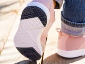 Chaussures : 6 astuces pour retrouver la blancheur de vos semelles