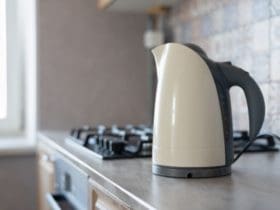 5 astuces pour détartrer sa bouilloire efficacement
