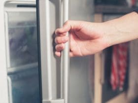 L'erreur que tout le monde fait avec son congélateur et qui coûte très cher