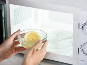 Micro-ondes : comment éliminer les mauvaises odeurs