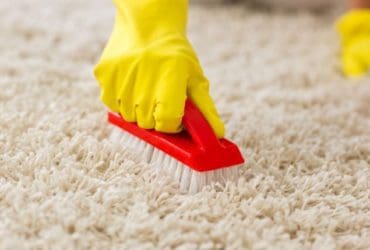 Comment nettoyer un tapis sans l'abîmer ?