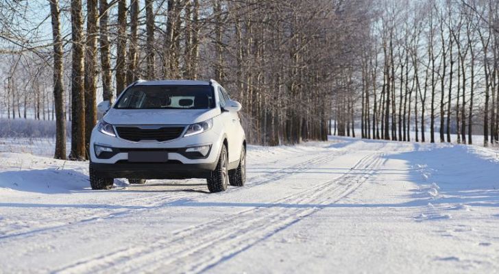 8 objets à ne jamais laisser dans sa voiture en hiver