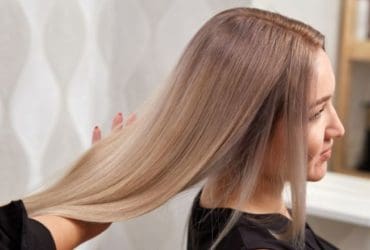 Comment redonner de l'éclat à vos cheveux ternes en hiver