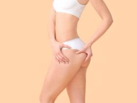 Les boutons sur les fesses : d'où viennent-ils et comment les traiter