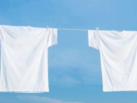 Comment blanchir les vêtements ternis ?