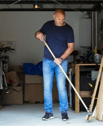 Comment nettoyer les planchers de garage et les allées