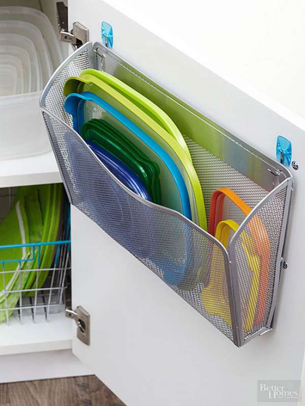 Un rangement pour les couvercles de tupperware