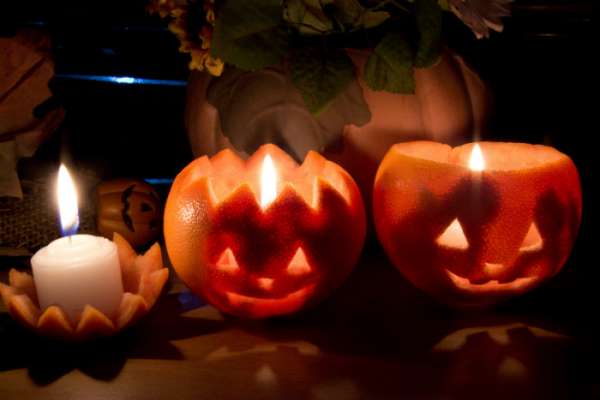 Jack O'Lantern avec des peaux d'orange