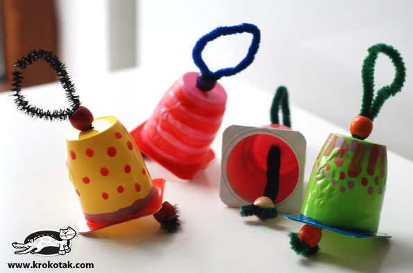 Cloches en pots de petits suisses