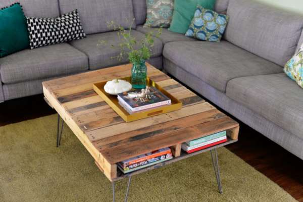 Table basse en palette avec rangements