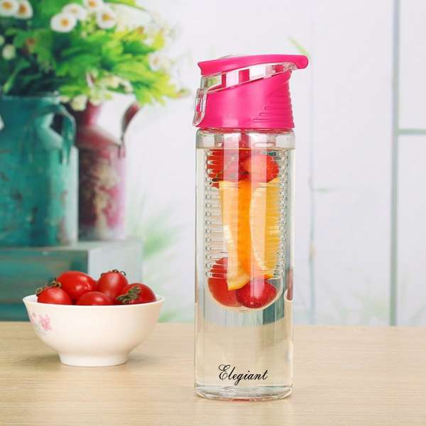 Gourde infusion de fruits pour une eau détox