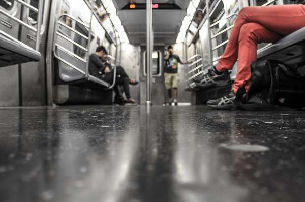 Prenez les transports en commun et laissez la voiture au garage